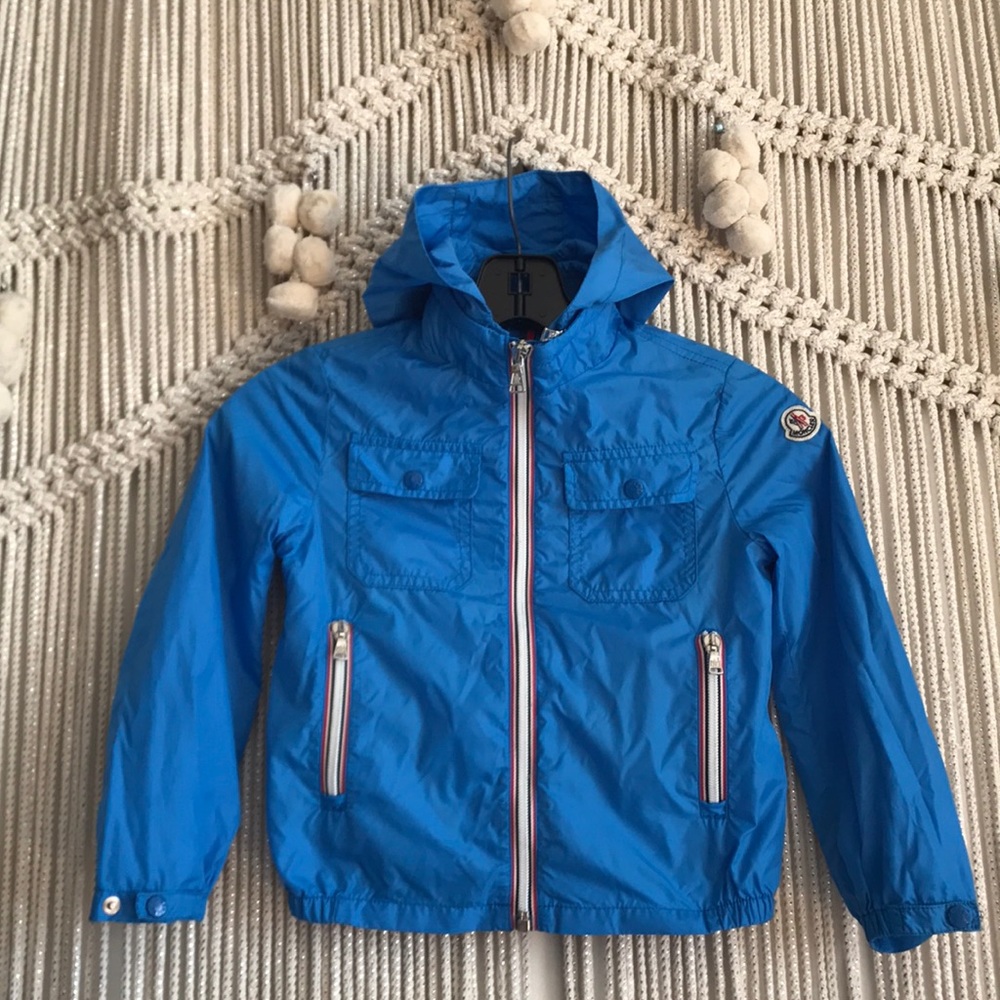 Moncler Hooded Windbreaker !💙